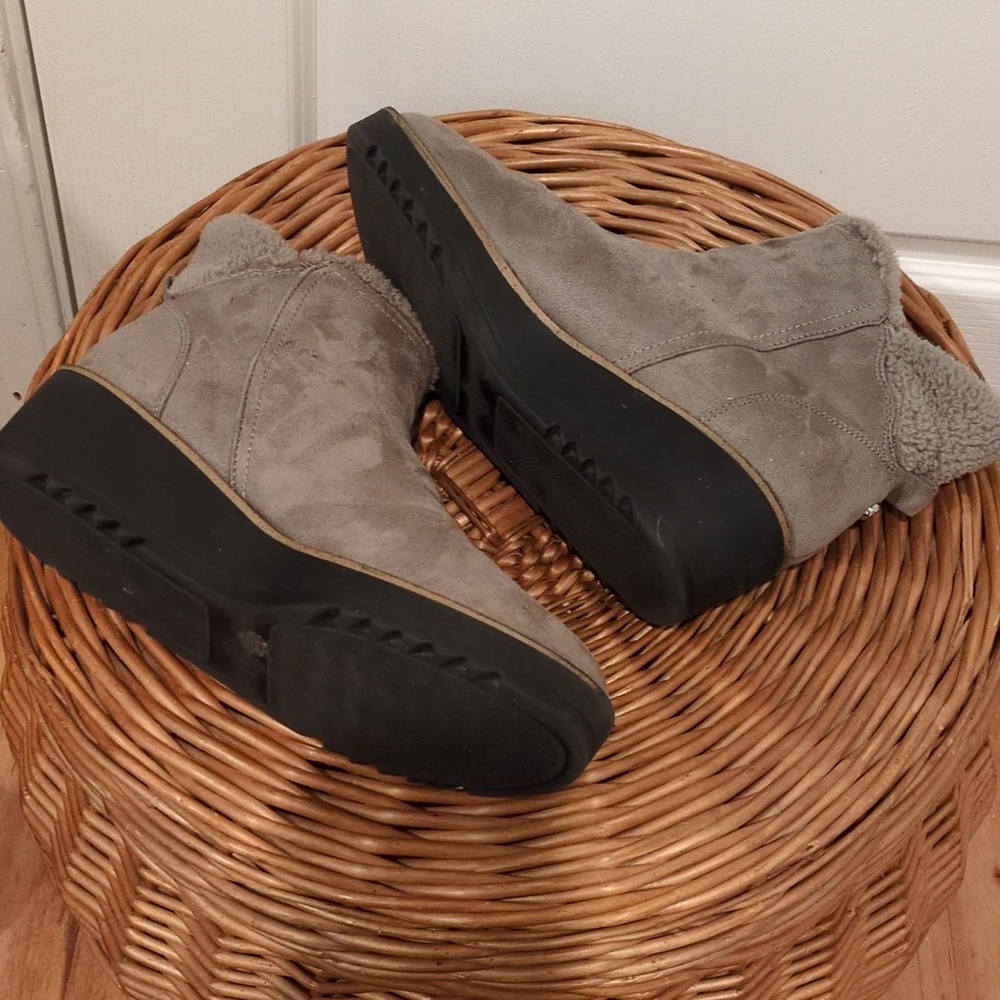 Bandolino Grey Winter Soft Booties Womens 8 - Picture 7 of 8